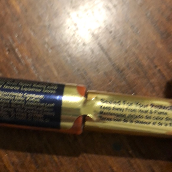 Lipsense - Picture 3 of 3